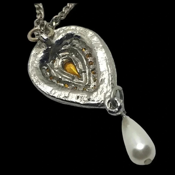 Vintage Rhinestone Pear Shaped Cluster Pendant with Faux Pearl Drop Silver Tone - Picture 4 of 5